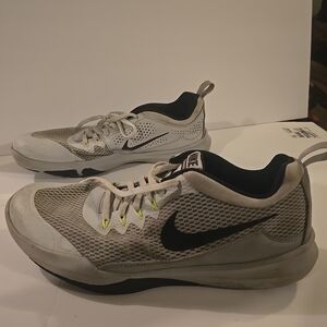 Nike Legend Trainer Mens 924206-006 Grey Size 10.5 Athletic Shoes Preowned